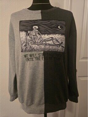 Two-Tone Gray Skeleton Graphic Sweatshirt Size S